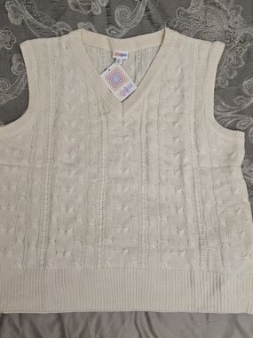 Lularoe XL Cream Cable Knit V-Neck Sweater Vest - Women NWT
